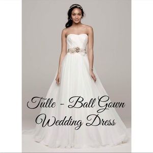 Wedding Dress, NEW withTags & Accessories/ Tulle,Ivory- SIZE 10, fits like 4-6